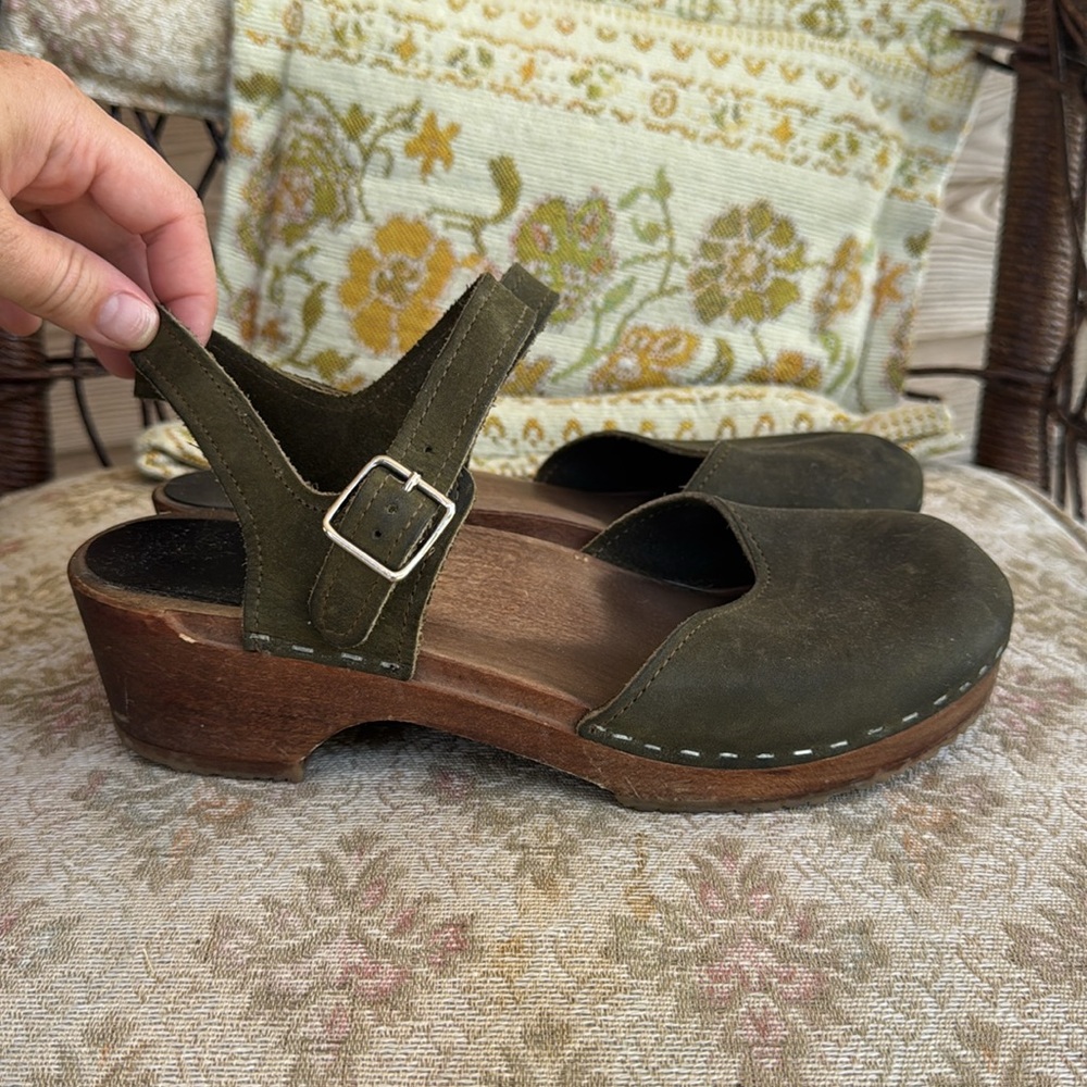 Vintage Wood Clogs Olive/Army Green Leather Platform Hippie Boho Shoes Sz 38